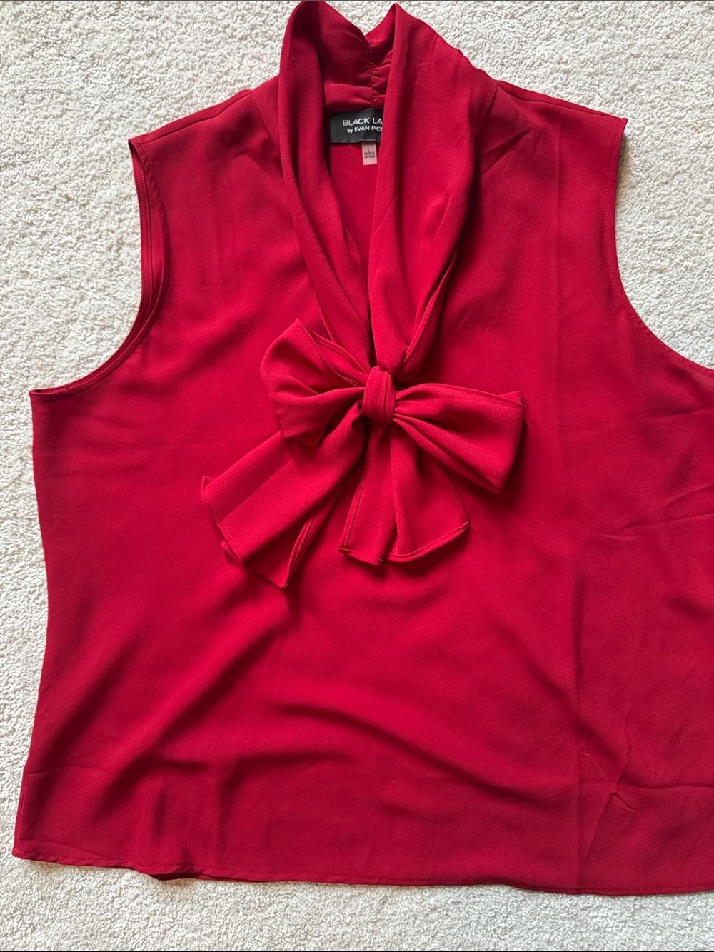 Black Label by Evan-Picone Red Sleeveless Bow-Neck Camisole
